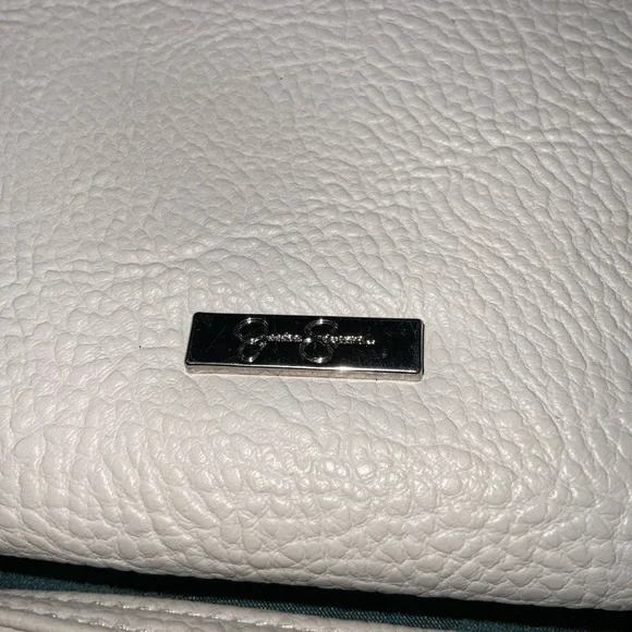 Jessica Simpson Taupe Bow Back Zip Wallet Wristlet 8” X 4.5” X 1” NWOT - Picture 5 of 16